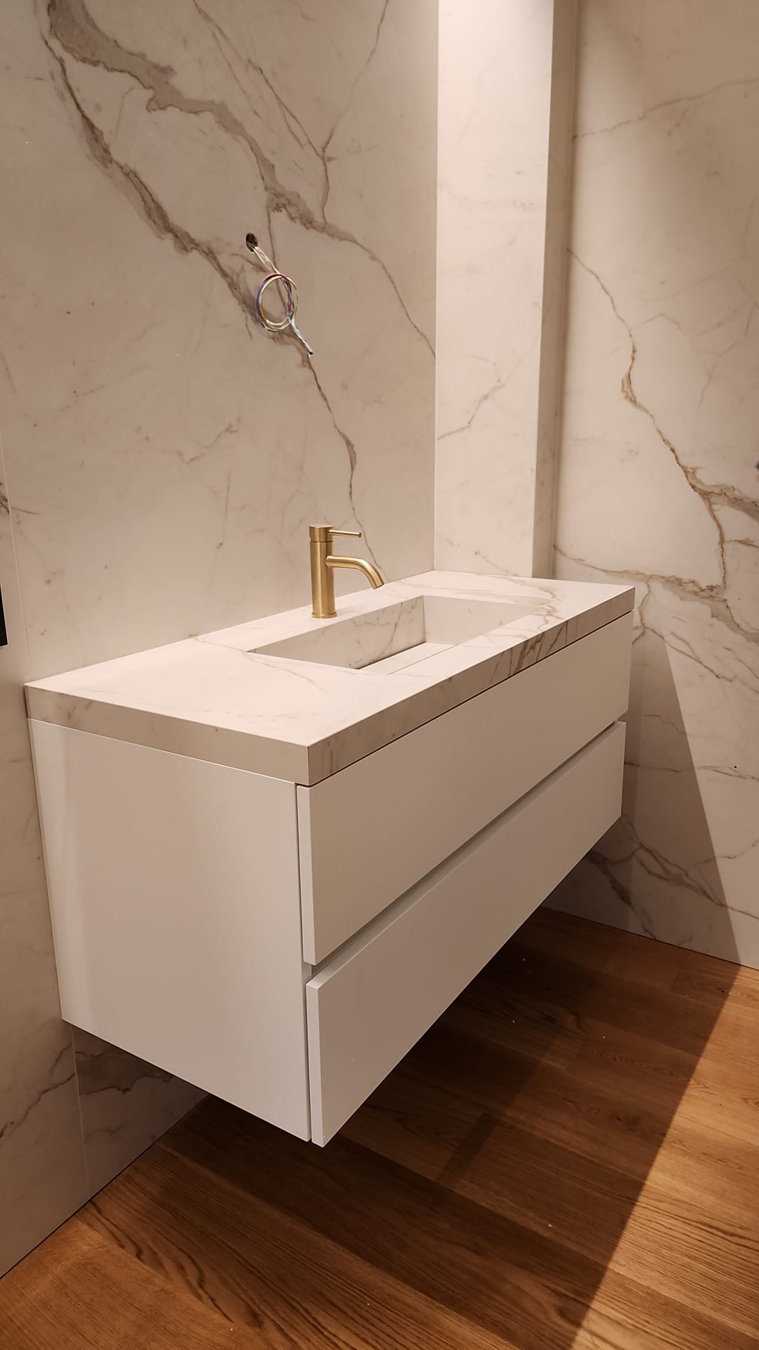 Bespoke bathrooms in stone and marble effects — 2